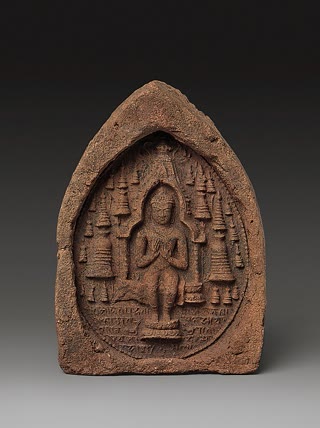 A votive plaque in the Pala style of the Nalanda region, 9th–10th century: the artistic world of the monastic university. Metropolitan Museum of Art, Open Access (CC0).