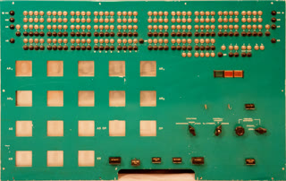 The Facit EDB operator panel — identical to BESK's: registers MD, MR, AR, KR, AS and OP shown by lamps and nixie-tube hexadecimal displays. Photo: Peter Häll / Tekniska museet, CC BY 4.0