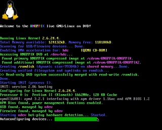 Knoppix booting — the live CD that let a generation try Linux with zero commitment.
